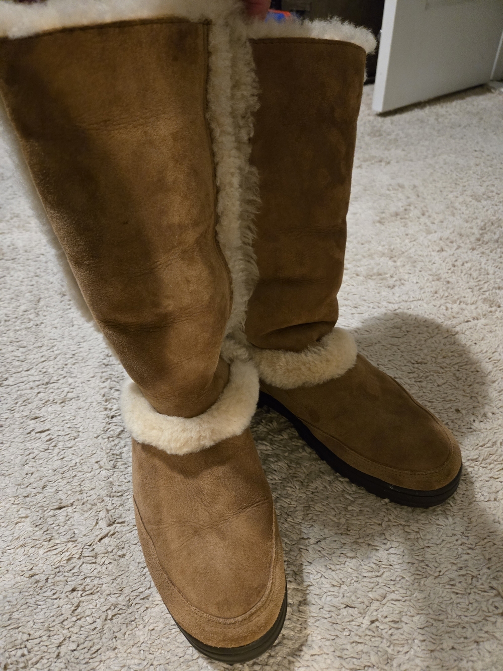 Classic Tall Faux-Shearling Lined Winter Boots - Chestnut Brown Ugg Size 10